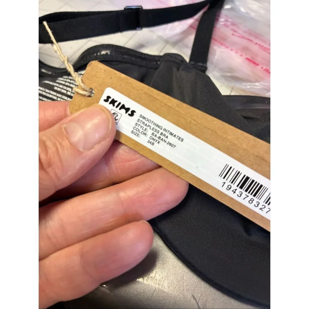 SKIMS NWT Strapless Bra in Onyx Size 34B - Picture 8 of 8